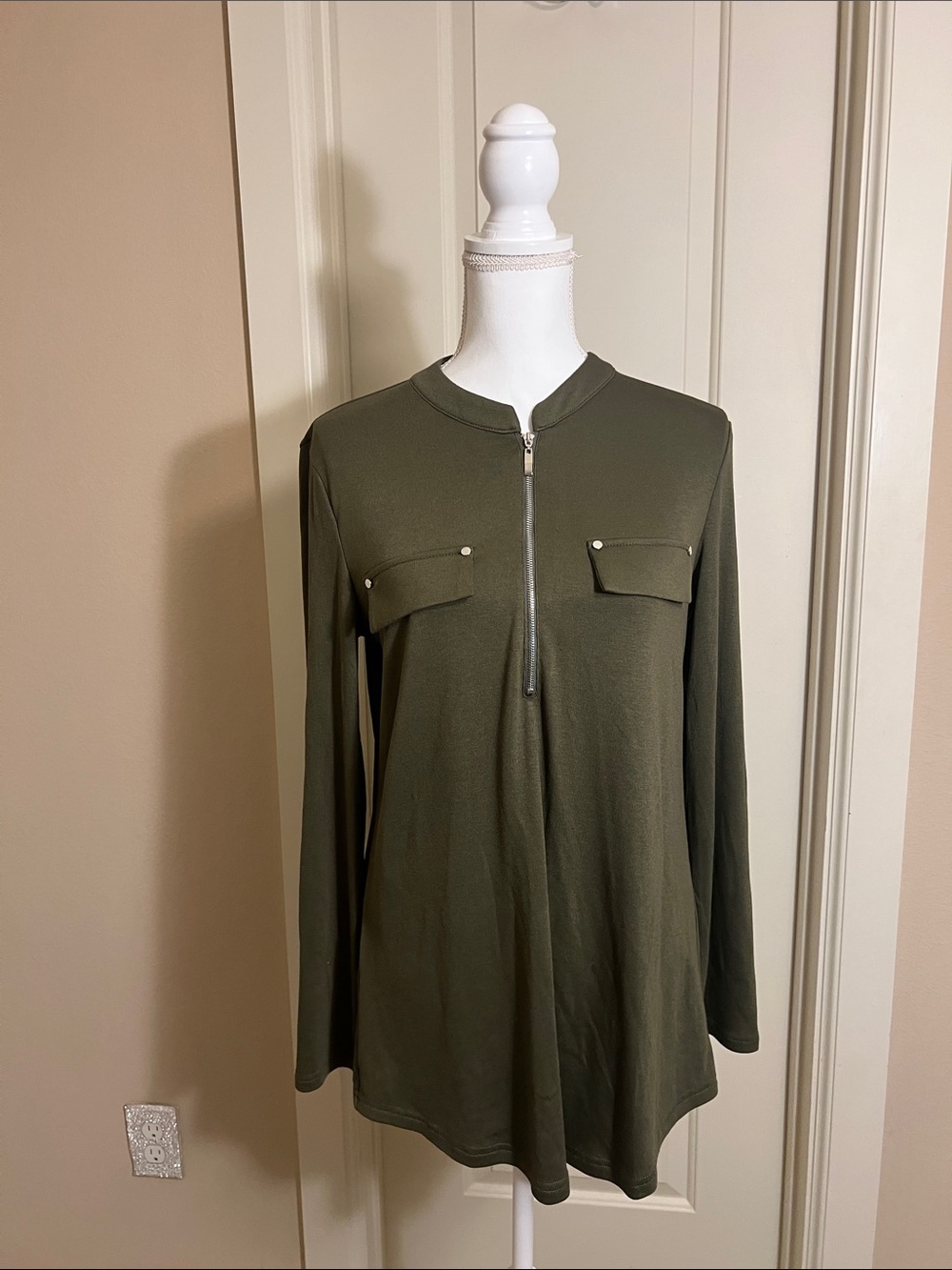 Women’s Olive Green Long Sleeve Zip Front Tunic Top